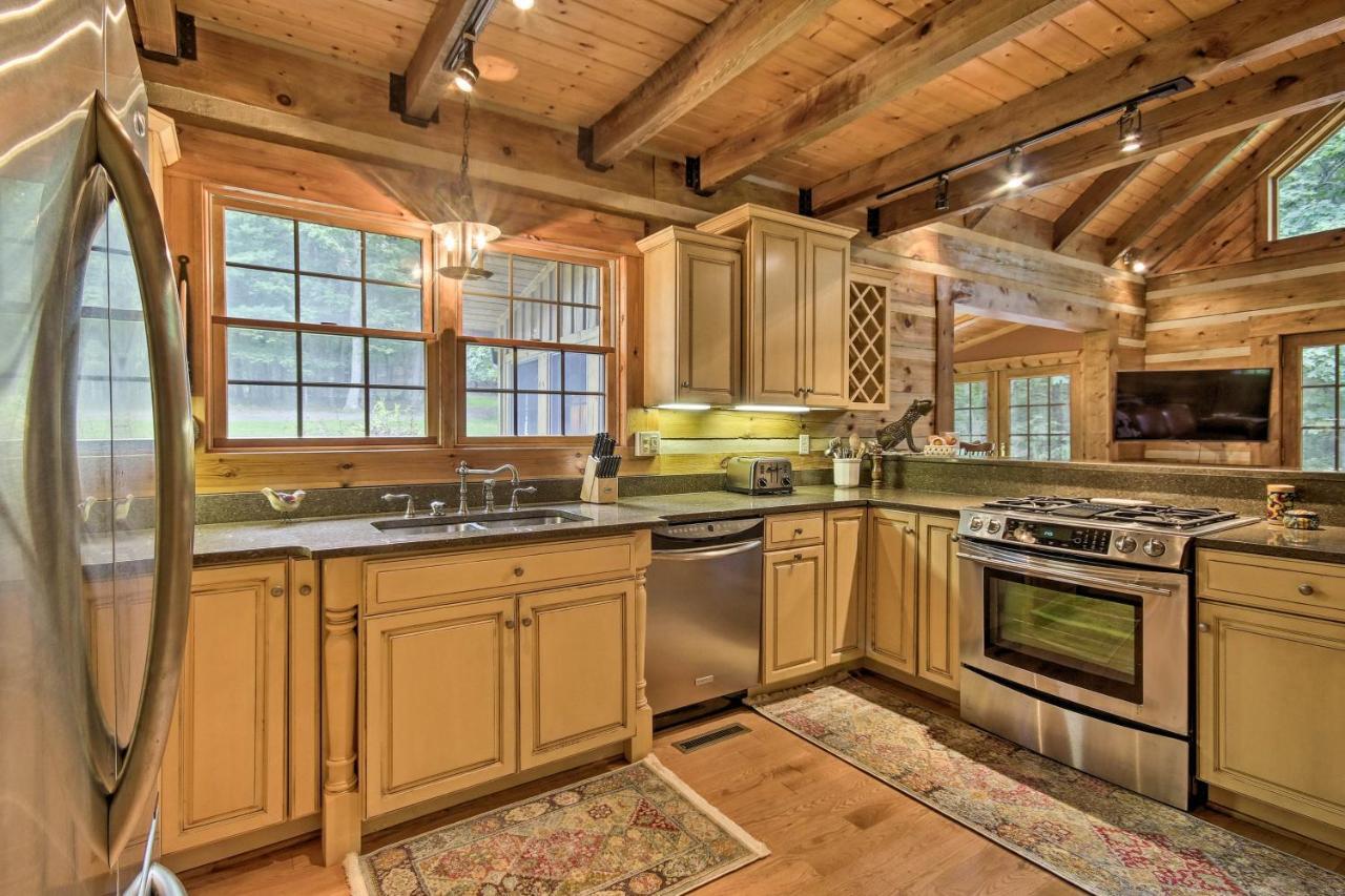Creekside Berkeley Springs Cabin On 35 Acres! Exteriör bild