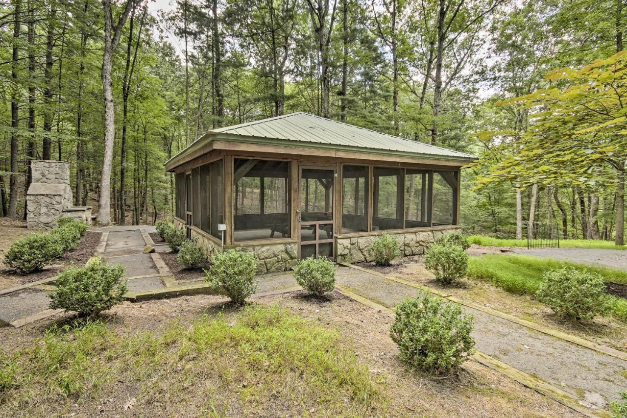 Creekside Berkeley Springs Cabin On 35 Acres! Exteriör bild