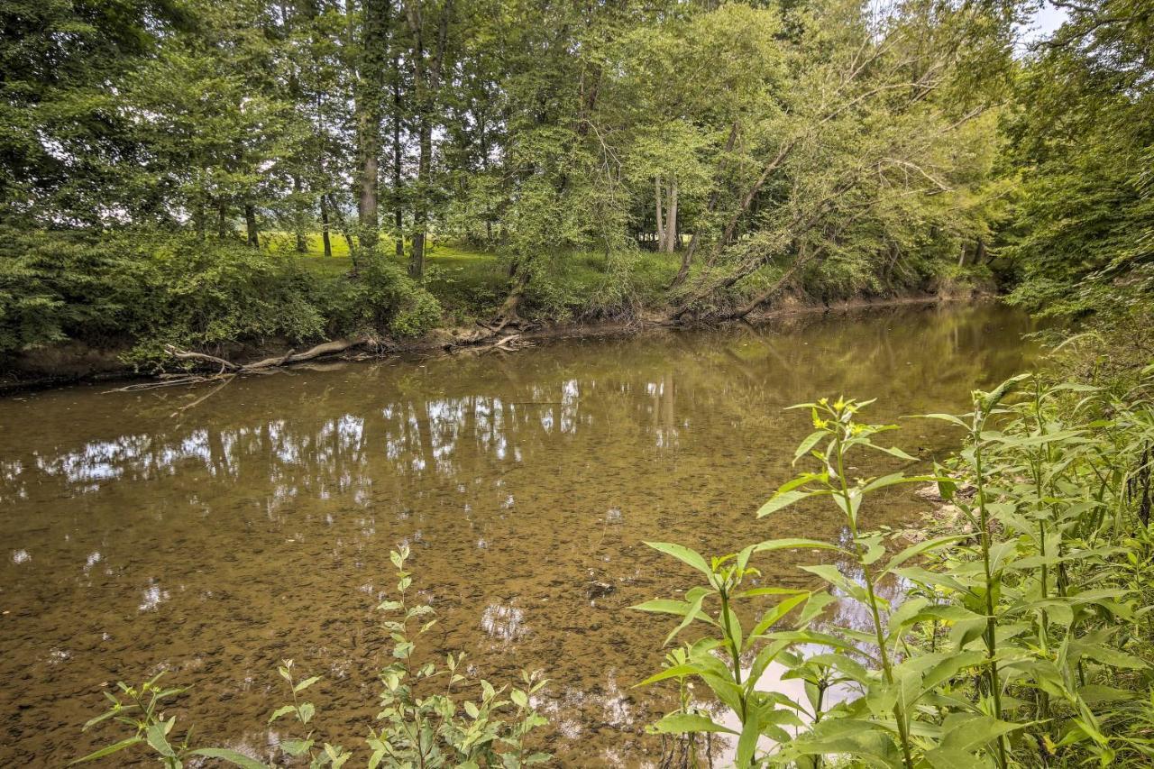 Creekside Berkeley Springs Cabin On 35 Acres! Exteriör bild